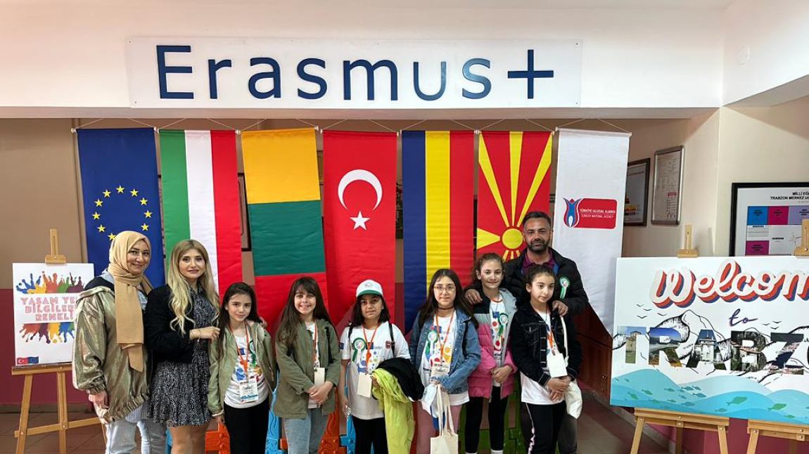 Yaşam Yeni Bilgilerle Renkli Erasmus+  KA229 Projesi Trabzon Hareketliliği